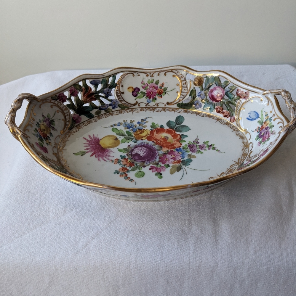 Dresden Potscappel Carl Thieme Pierced Floral Gold Handled Serving Bowl Damaged - Picture 2 of 16